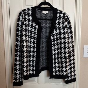 LOFT Black and White Houndstooth Sweater Size Large